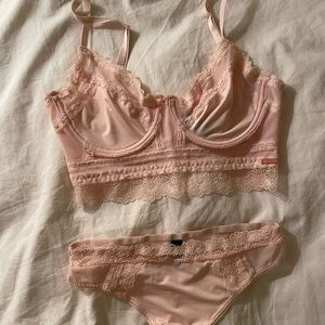 Rachel Roy - light pink lingerie set (M, 34C)
